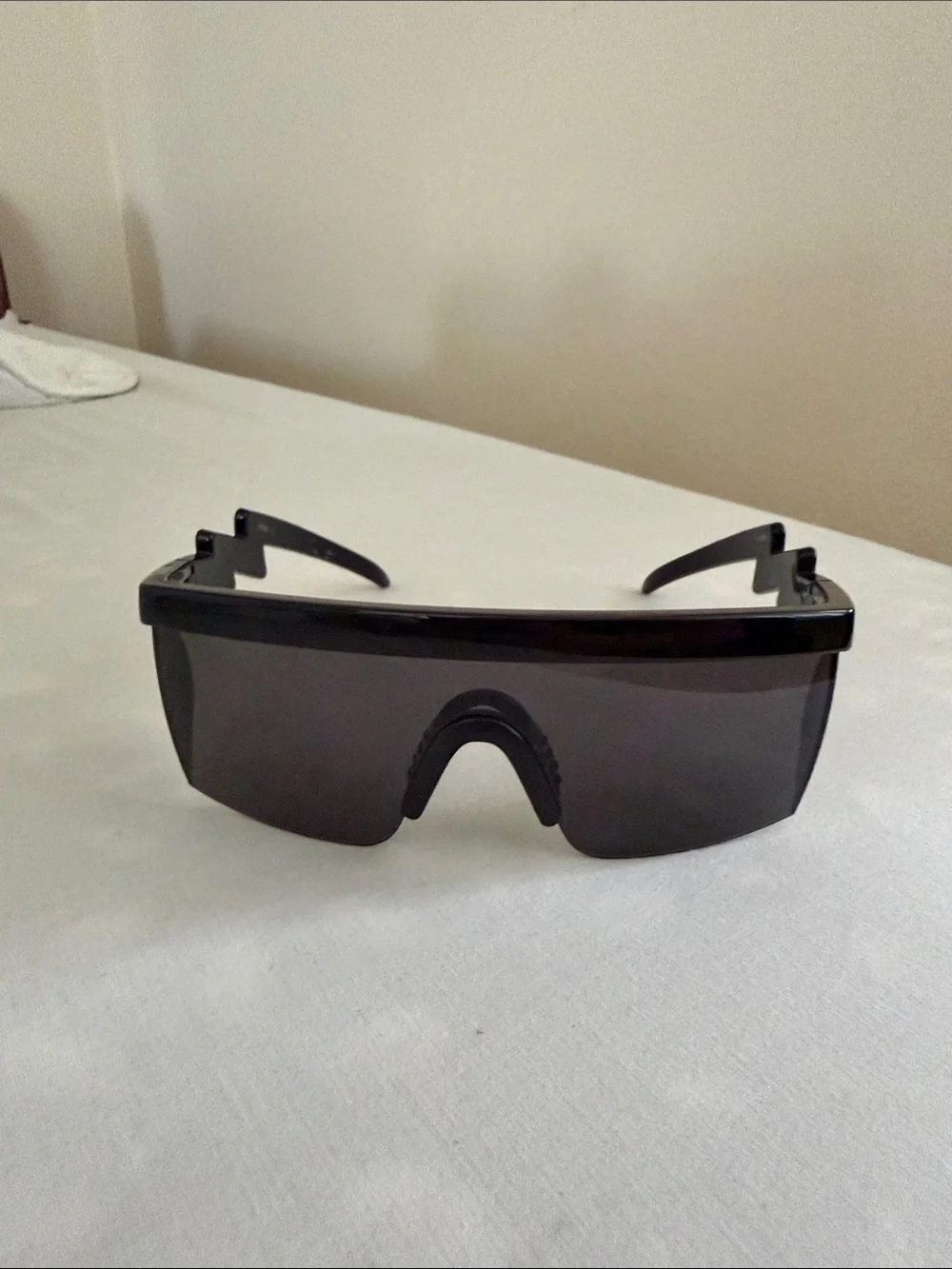 Riff Raff Raver Shield Visor Sunglasses - Black